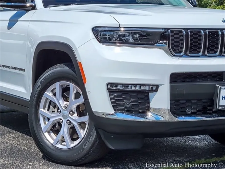 2022 Jeep Grand Cherokee Limited photo 1