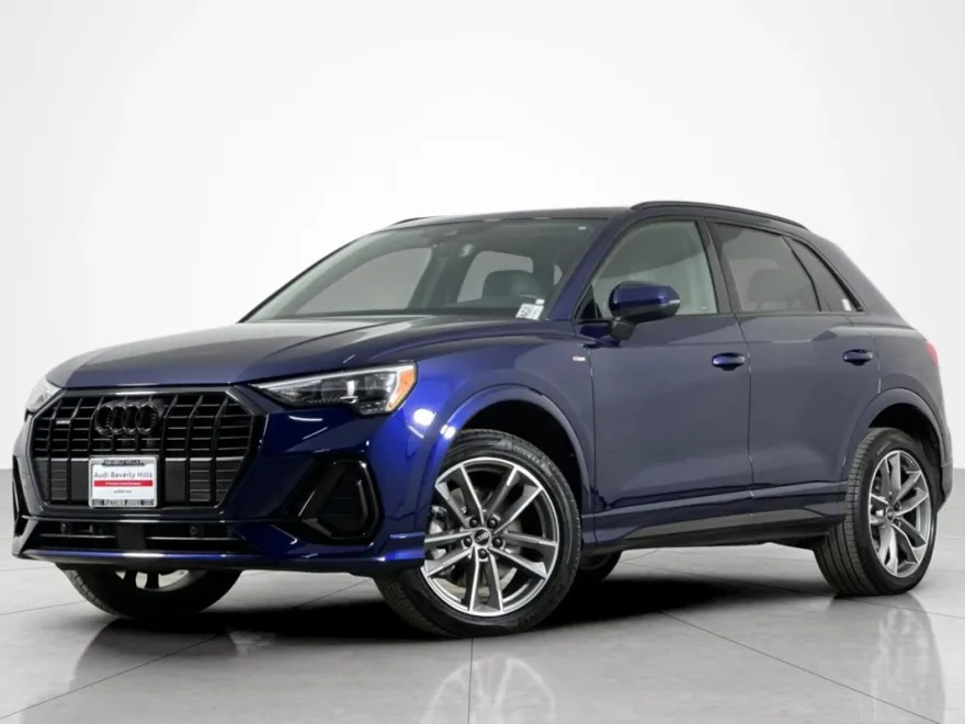 2022 Audi Q3 S line Premium 45 TFSI photo 1