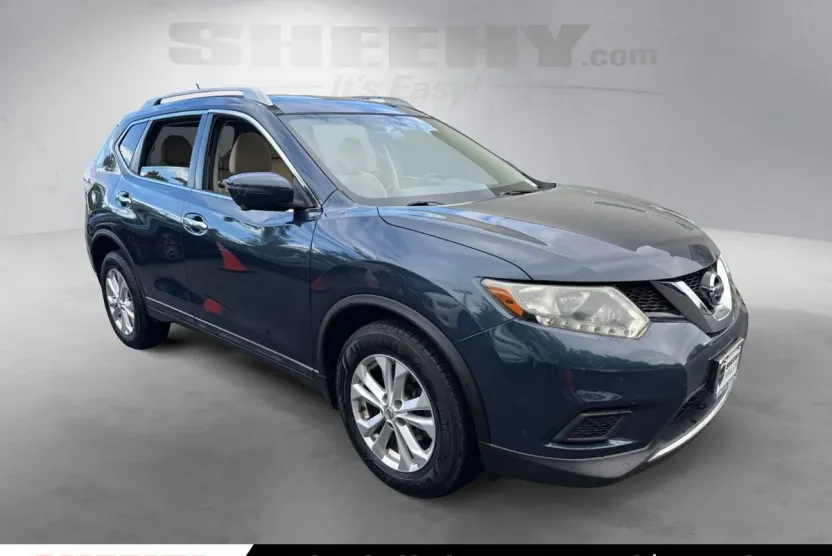 2016 Nissan Rogue SV photo 1