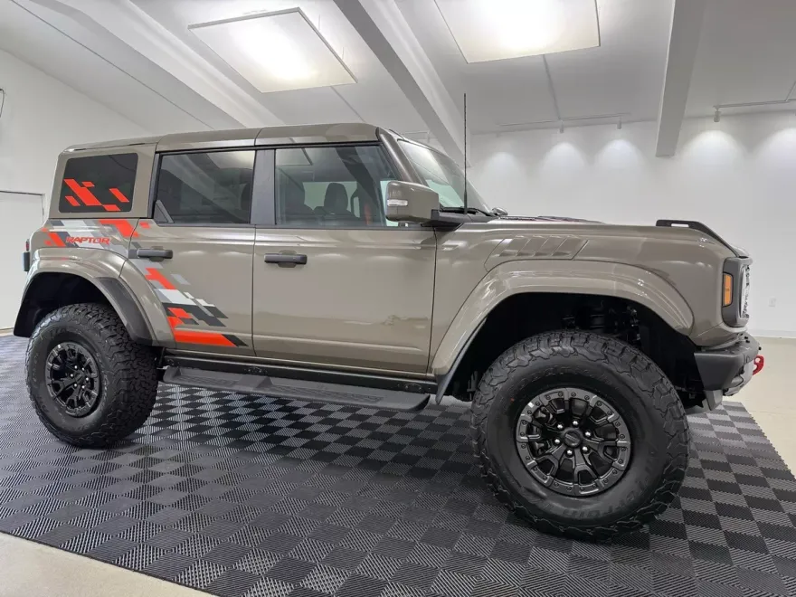 2025 Ford Bronco Raptor photo 1