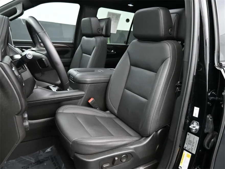 2023 Chevrolet Tahoe Z71 photo 1