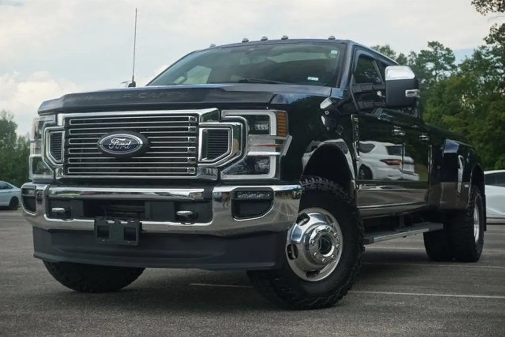 2022 Ford F-350 Lariat photo 1