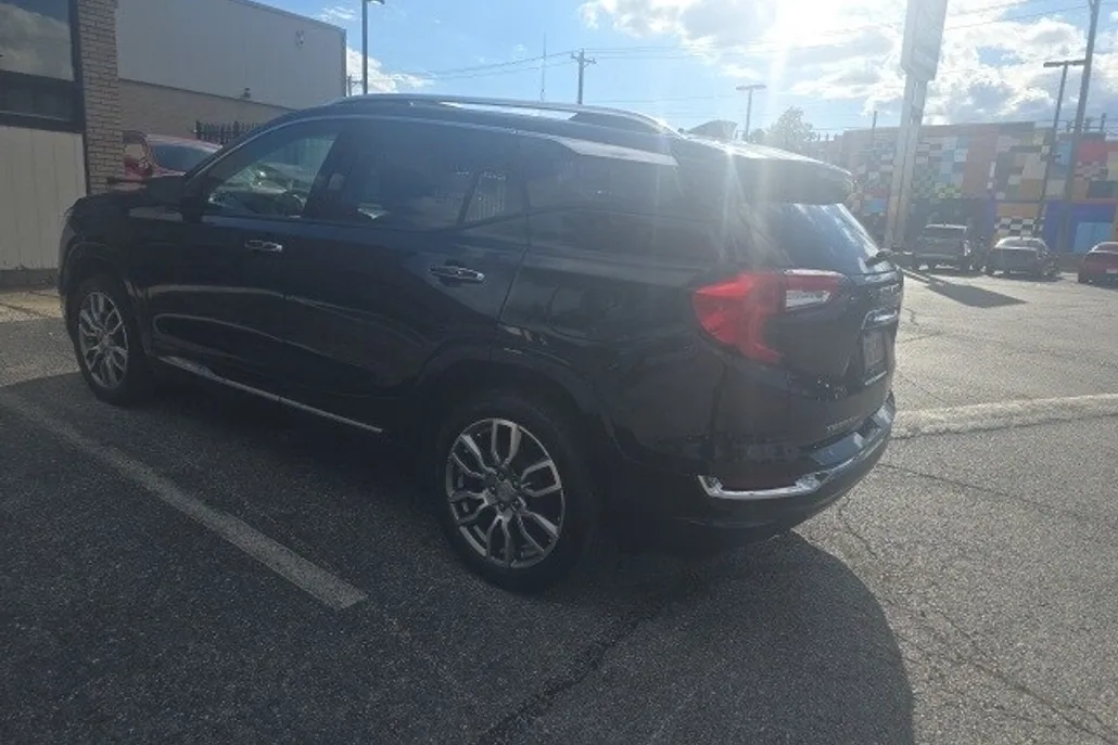 2022 Gmc Terrain Denali photo 1