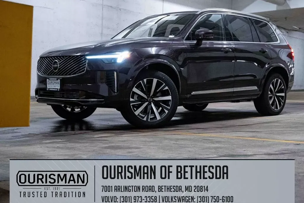 2025 Volvo XC90 T8 Core photo 1