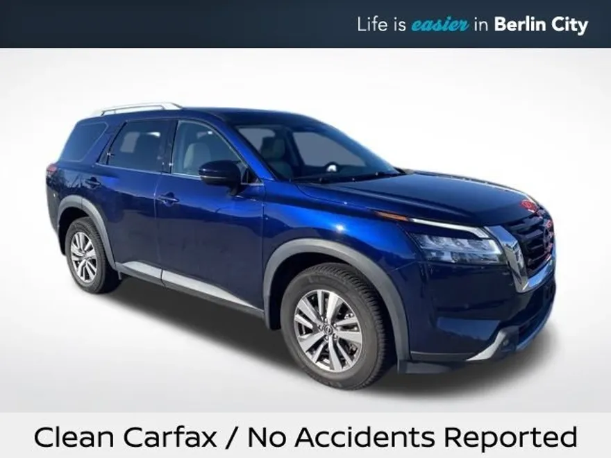 2022 Nissan Pathfinder SL photo 1