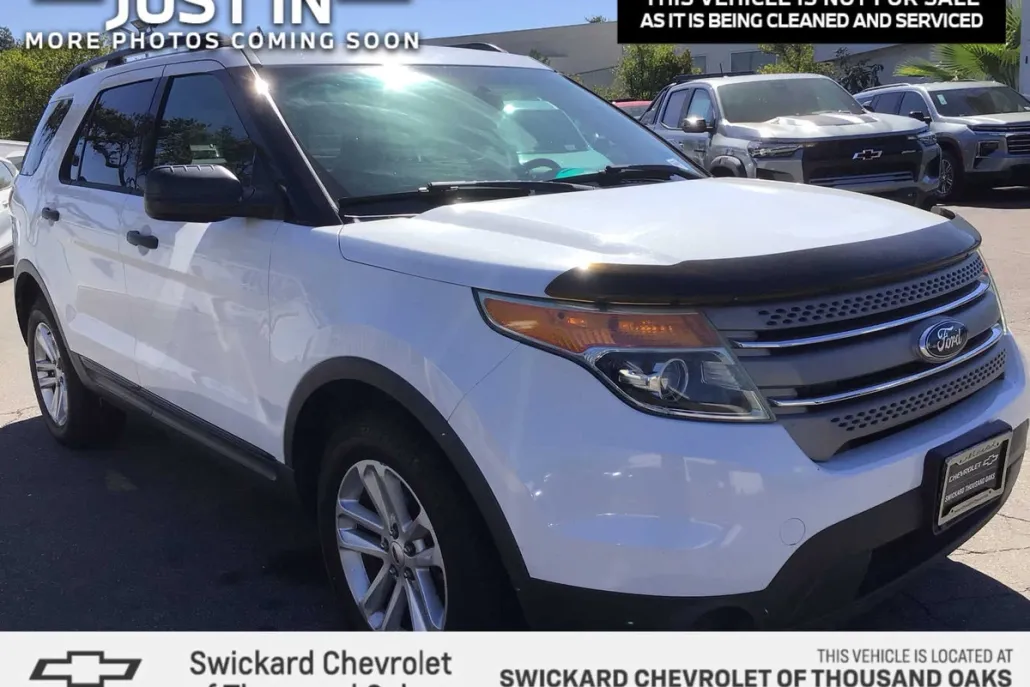2015 Ford Explorer Base photo 1