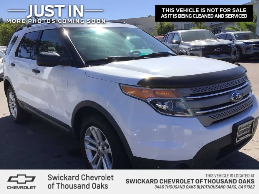 2015 Ford Explorer Base photo 1