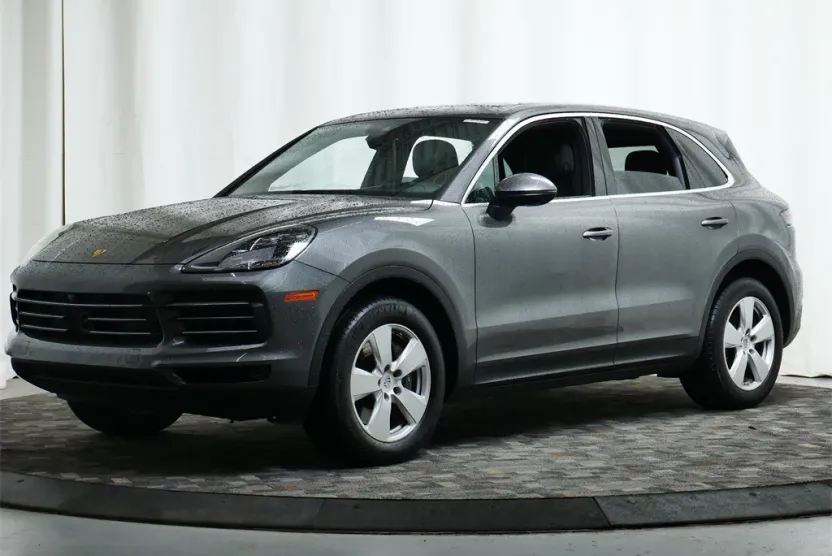 2022 Porsche Cayenne photo 1