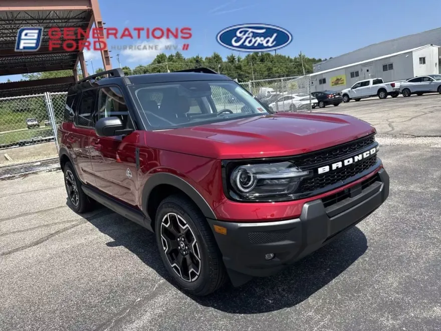 2025 Ford Bronco Sport Outer Banks photo 1