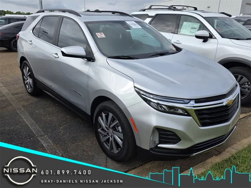 2022 Chevrolet Equinox LT photo 1