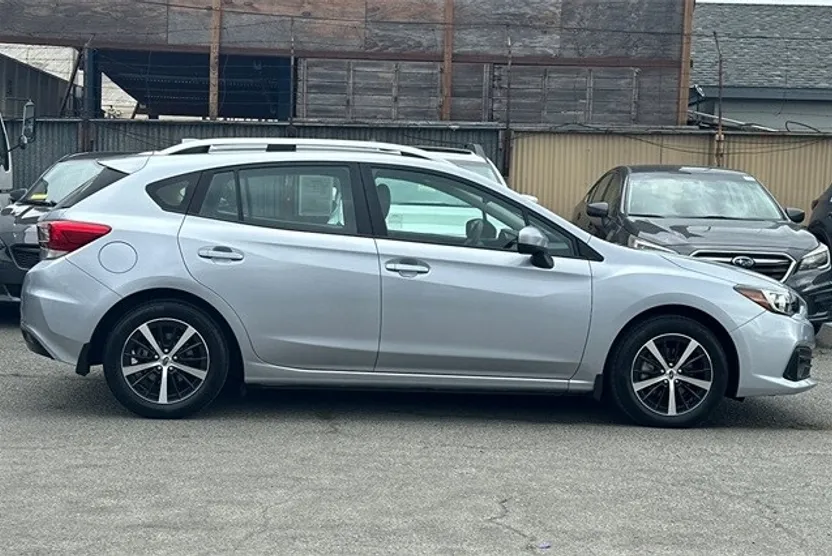 2022 Subaru Impreza Premium photo 1