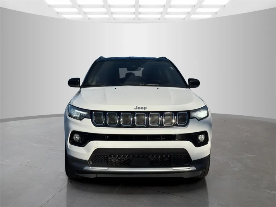 2022 Jeep Compass Limited photo 1