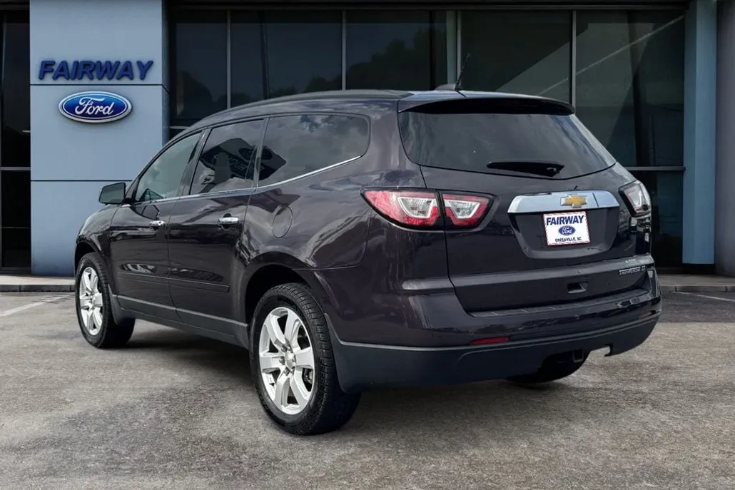 2016 Chevrolet Traverse 1LT photo 1