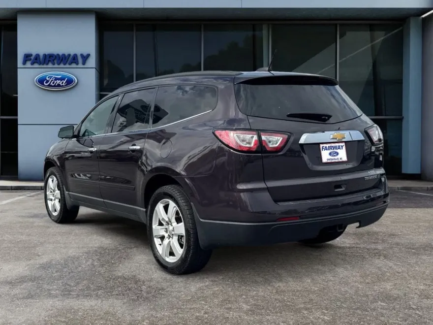 2016 Chevrolet Traverse 1LT photo 1