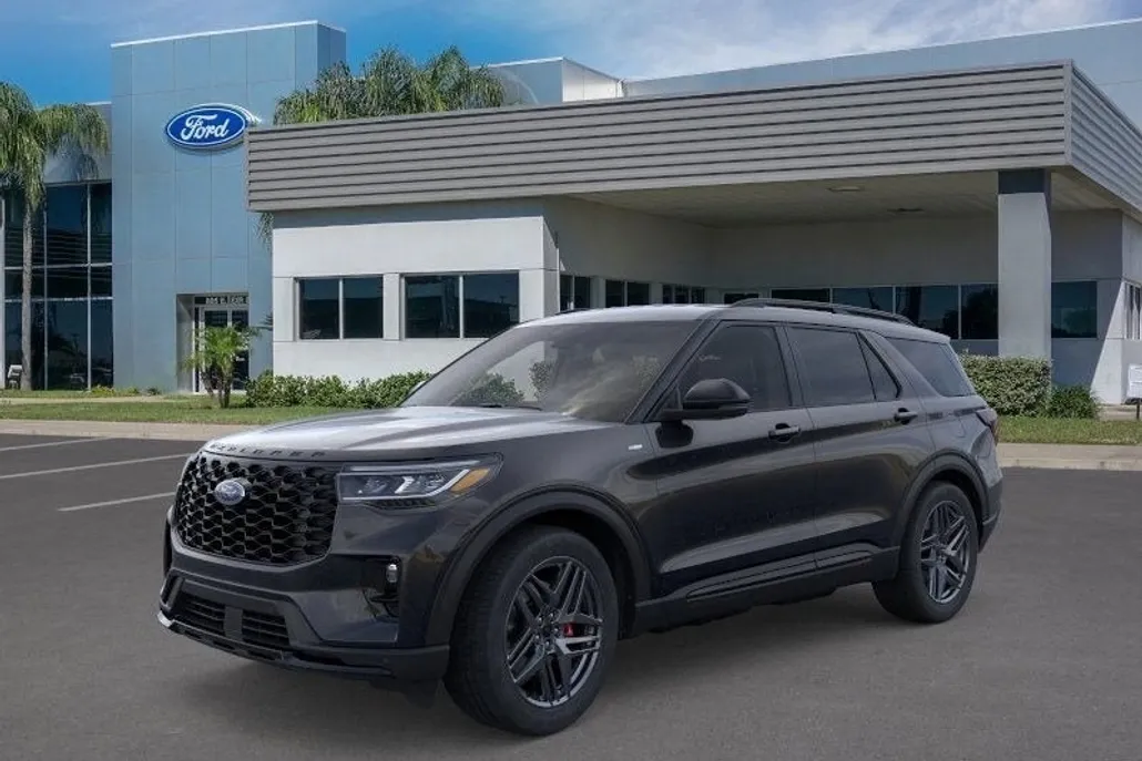 2025 Ford Explorer ST-Line photo 1
