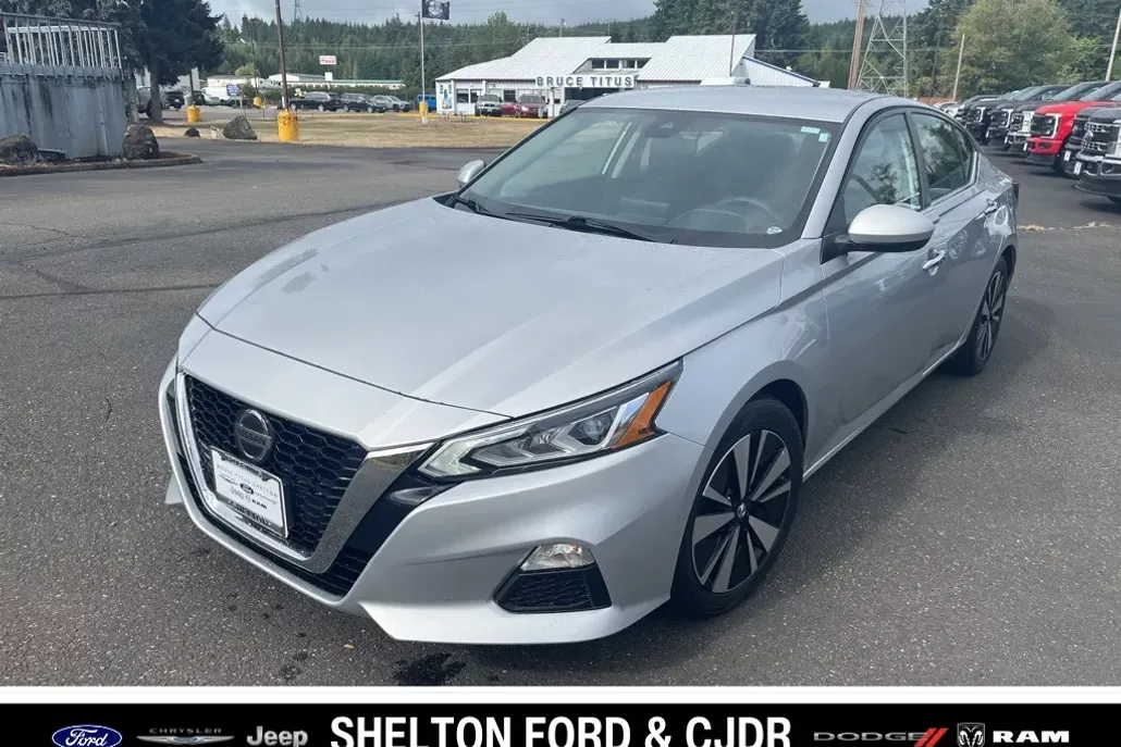 2022 Nissan Altima 2.5 SV photo 1