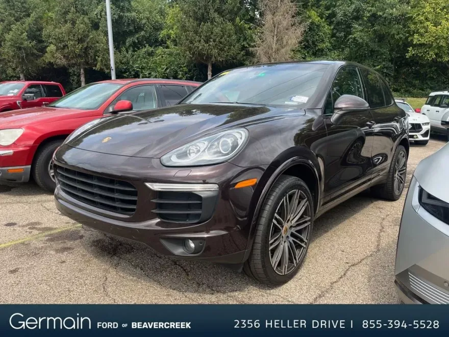 2017 Porsche Cayenne Base photo 1