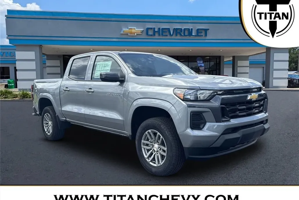 2025 Chevrolet Colorado Work Truck LT photo 1