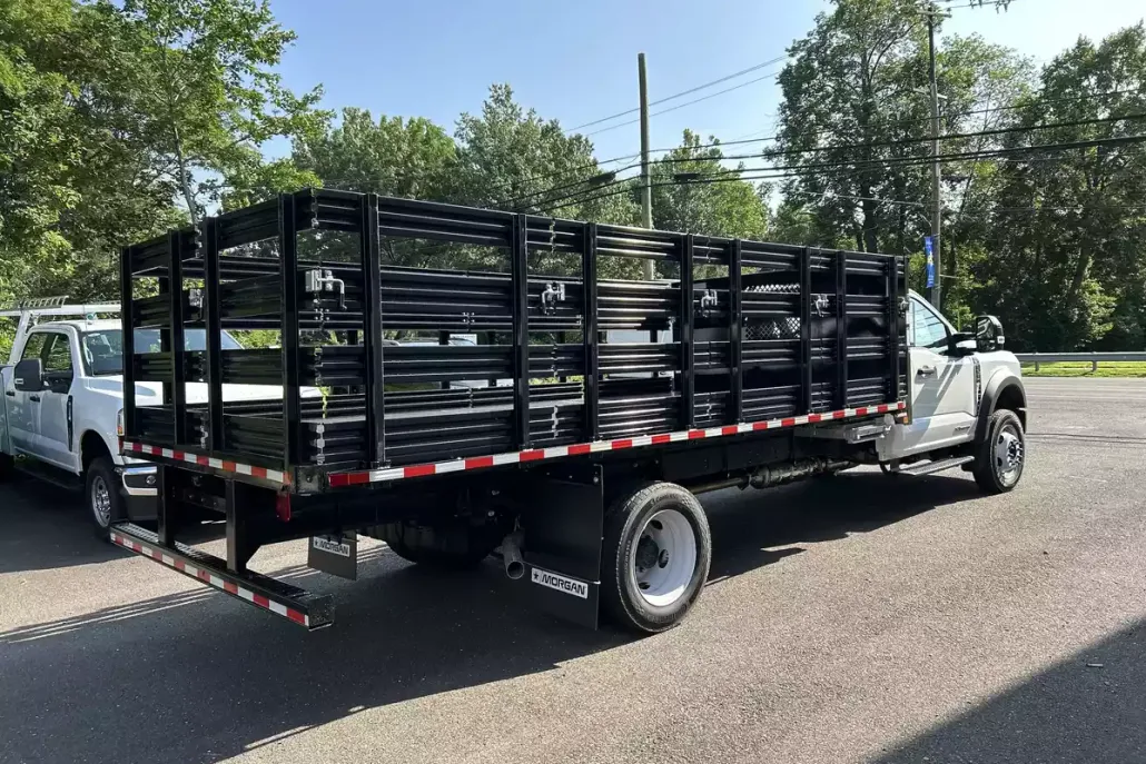 2025 Ford F-550 photo 1