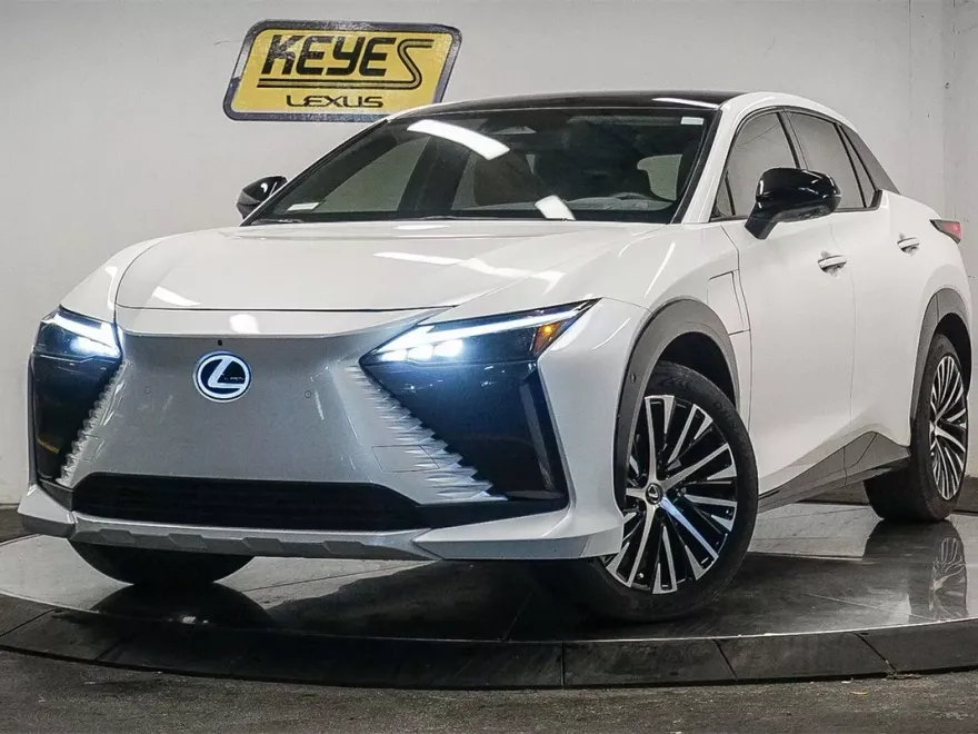 2023 Lexus RZ 450e Premium photo 1