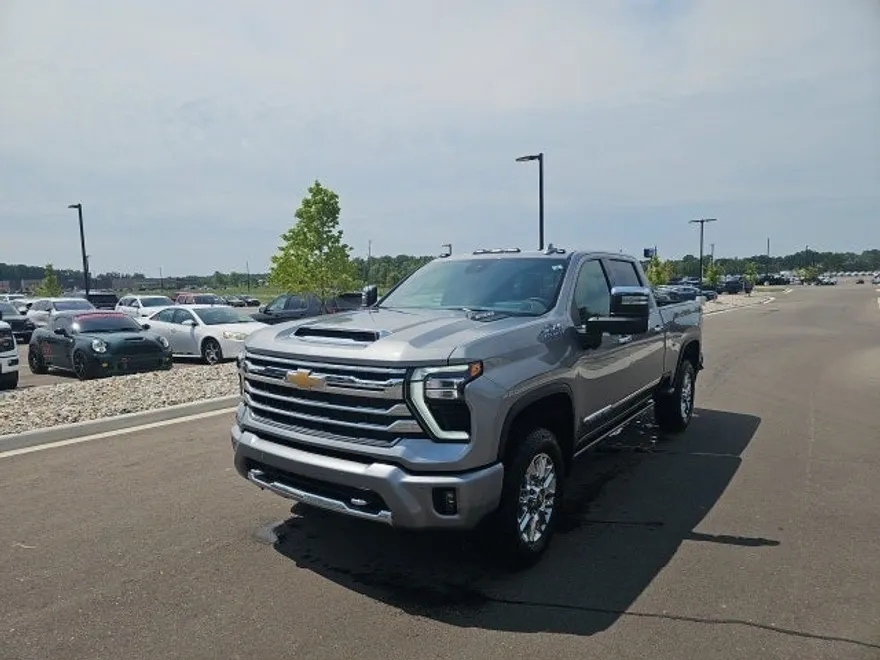 2024 Chevrolet Silverado 3500HD High Country photo 1