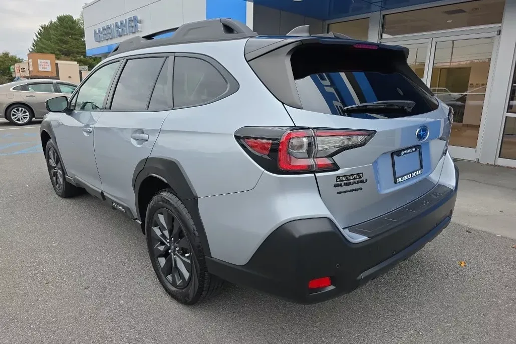 2024 Subaru Outback Onyx Edition XT photo 1