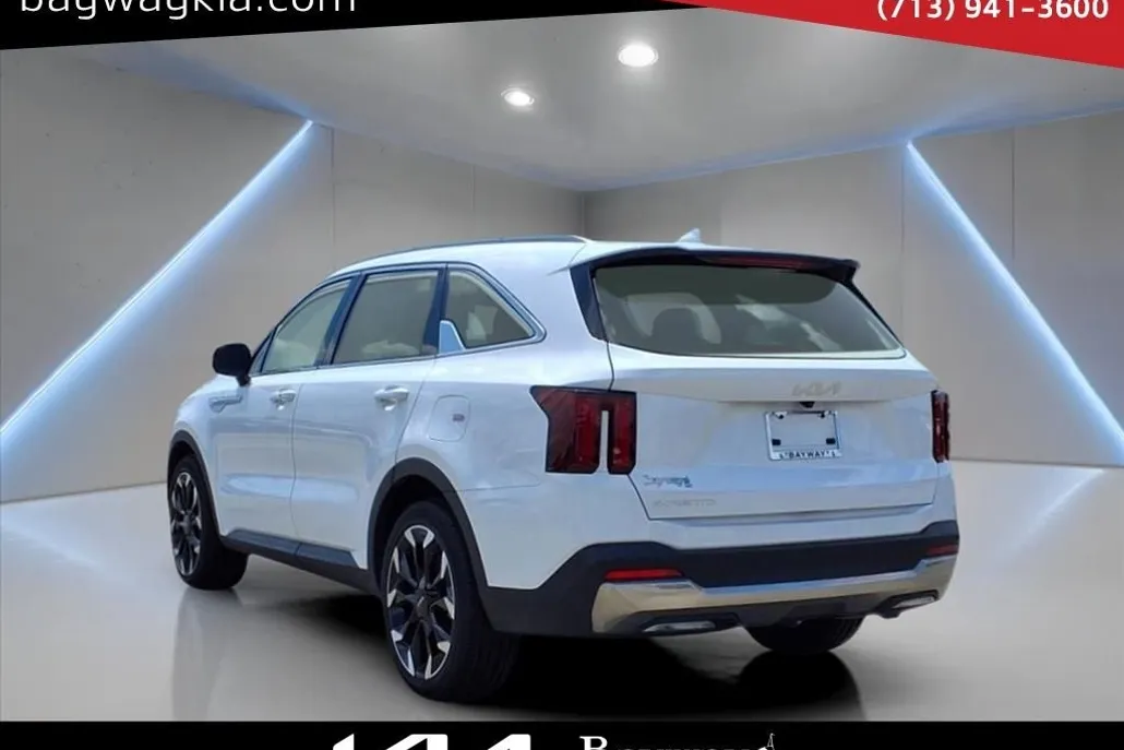 2025 Kia Sorento EX photo 1