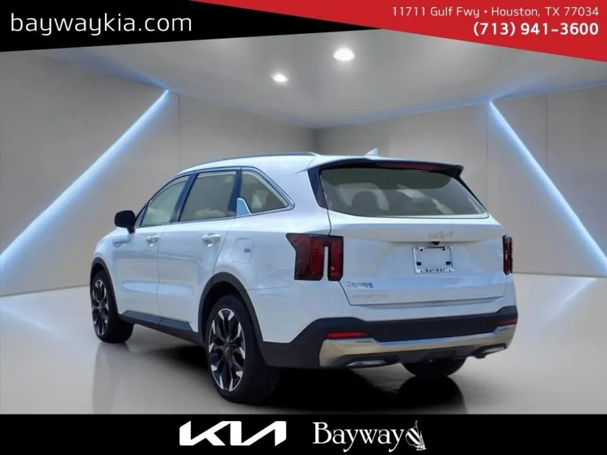 2025 Kia Sorento EX photo 1