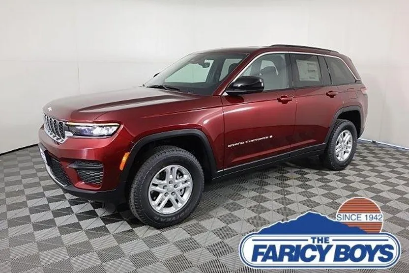 2025 Jeep Grand Cherokee Laredo photo 1