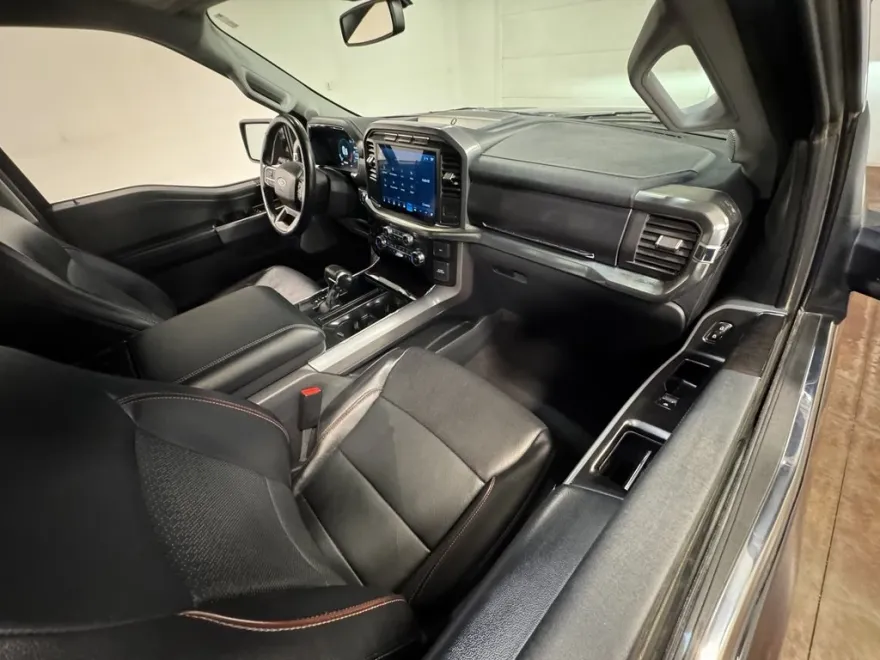 2023 Ford F-150 Lariat photo 1