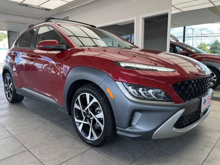 2022 Hyundai Kona Limited photo 1