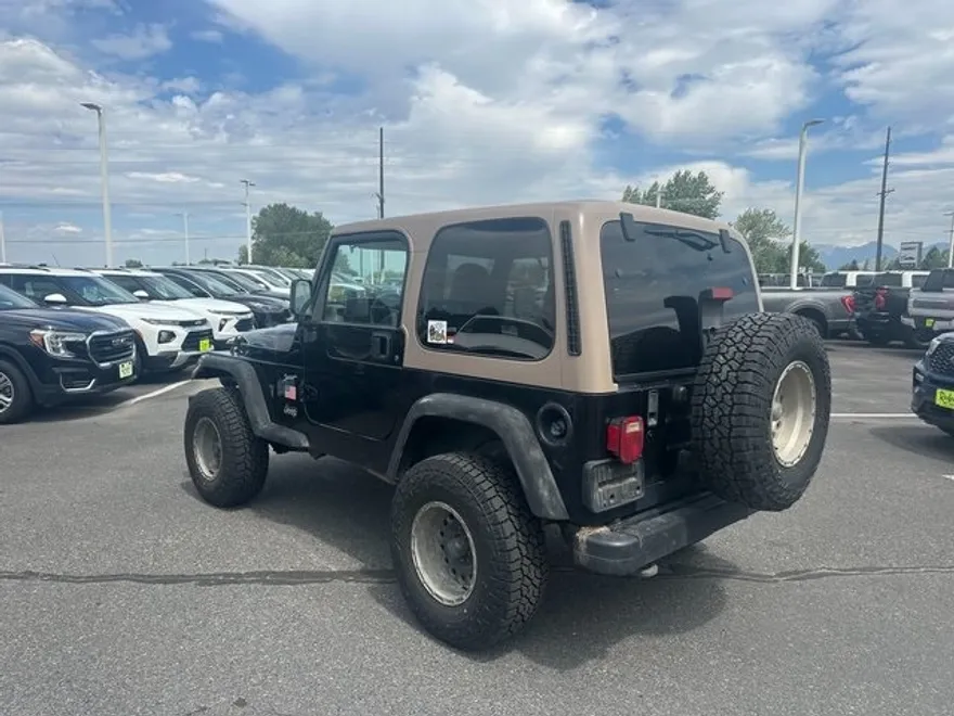 2002 Jeep Wrangler Sport photo 1