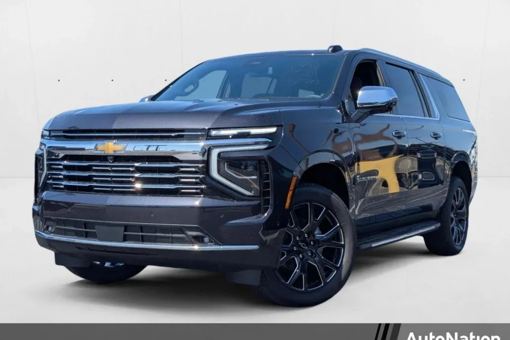 2025 Chevrolet Suburban Premier photo 1