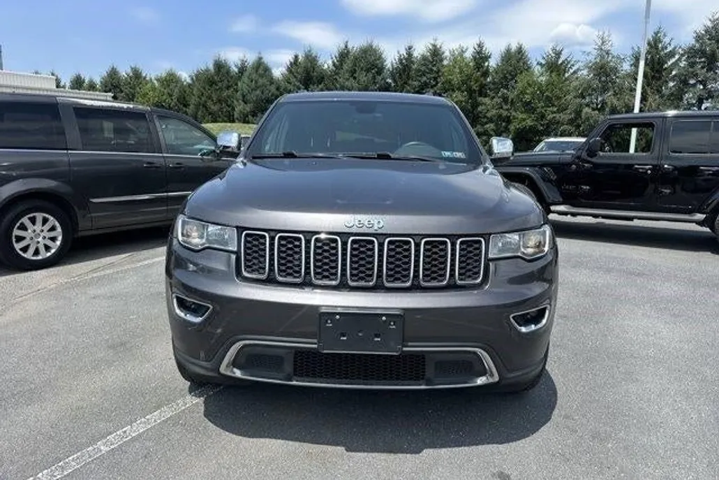 2017 Jeep Grand Cherokee Limited photo 1