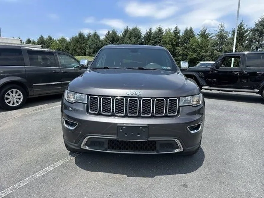 2017 Jeep Grand Cherokee Limited photo 1