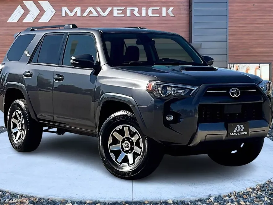 2022 Toyota 4Runner TRD Off-Road Premium photo 1