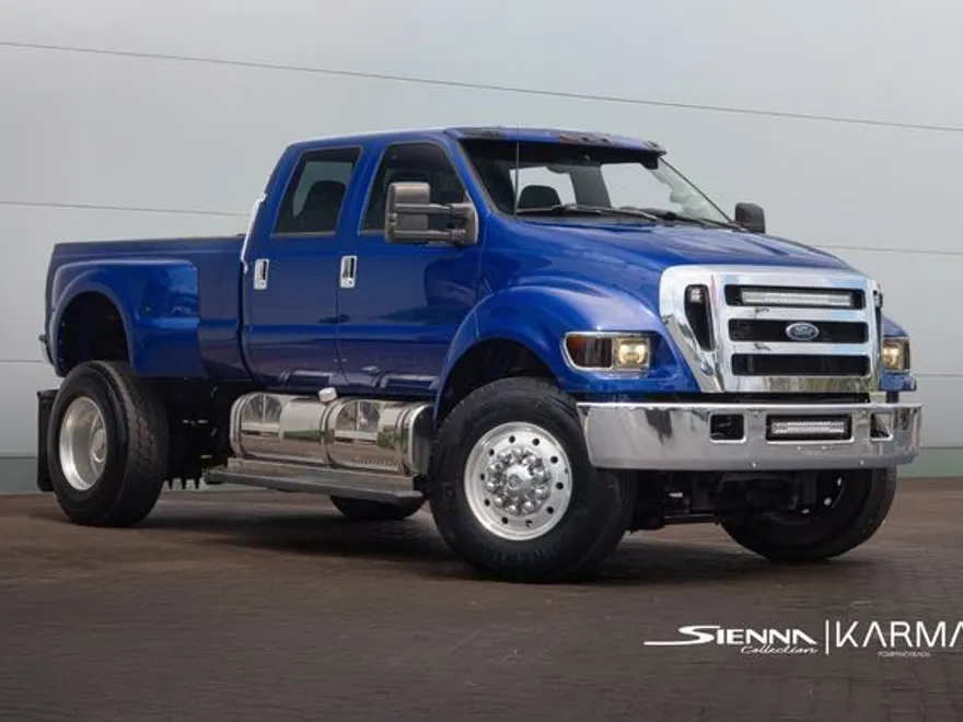 2004 Ford F-650 XL photo 1
