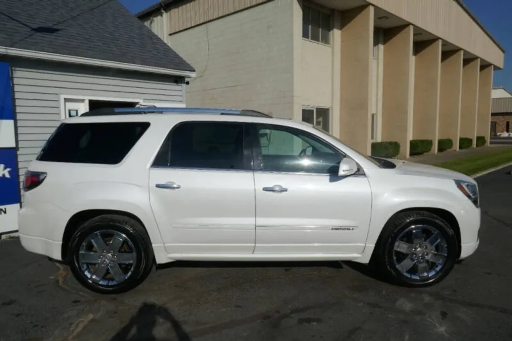 2016 Gmc Acadia Denali photo 1