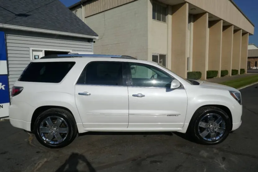 2016 Gmc Acadia Denali photo 1