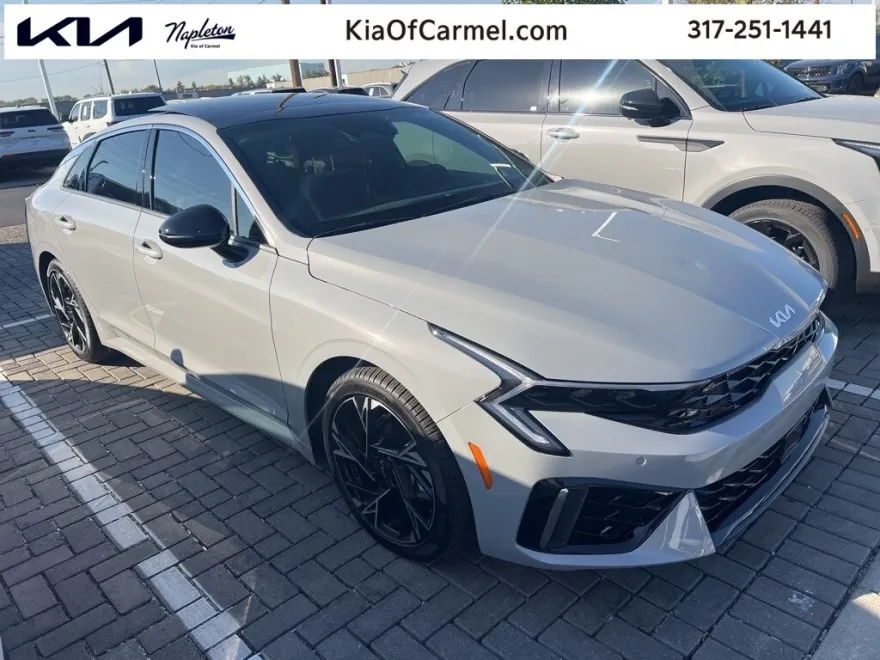 2025 Kia K5 GT-Line photo 1