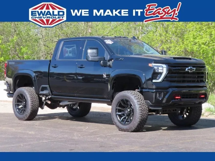 2025 Chevrolet Silverado 2500HD LTZ photo 1