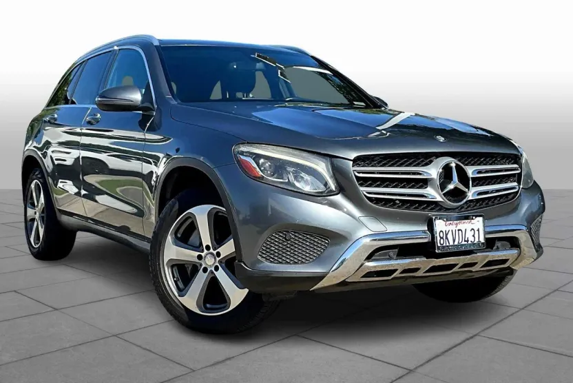 2017 Mercedes Benz GLC 300 photo 1