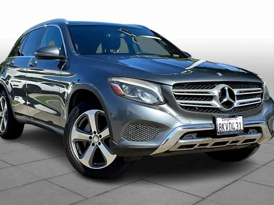 2017 Mercedes Benz GLC 300 photo 1