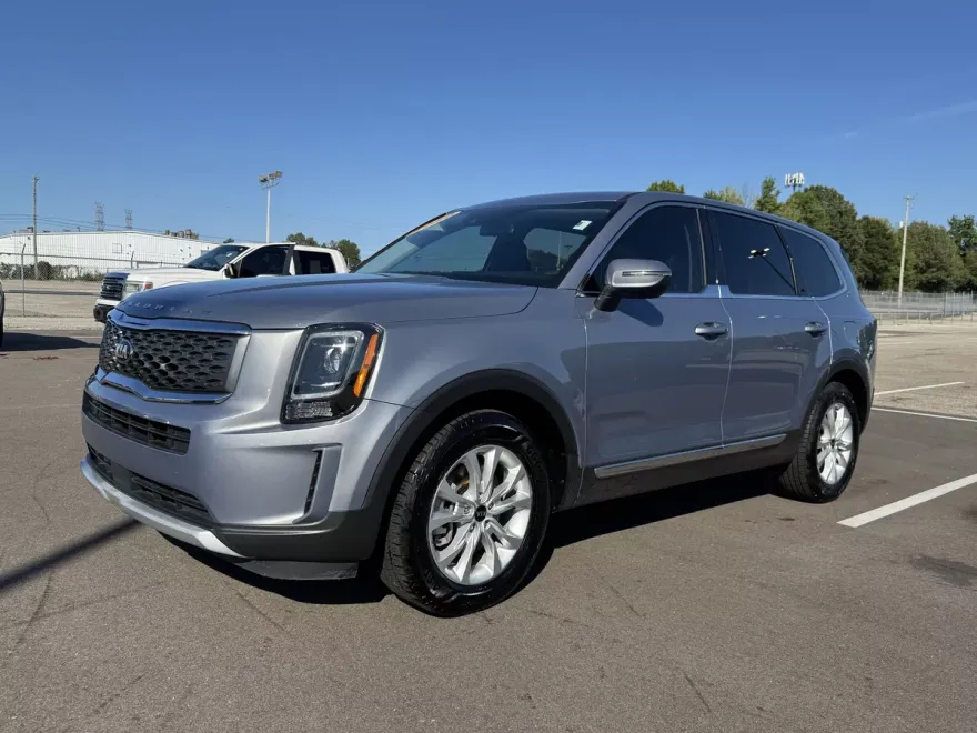 2020 Kia Telluride LX photo 1