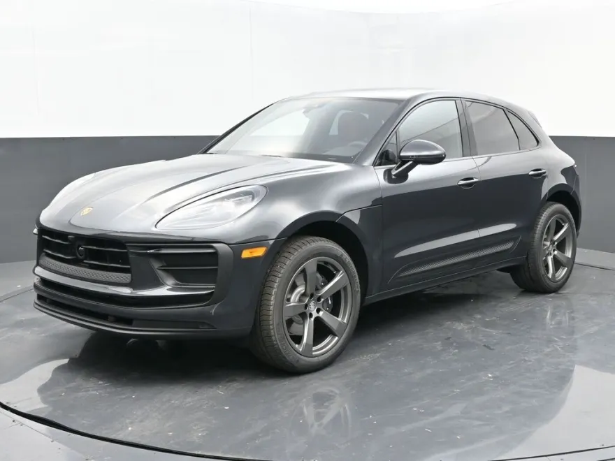 2025 Porsche Macan Base photo 1