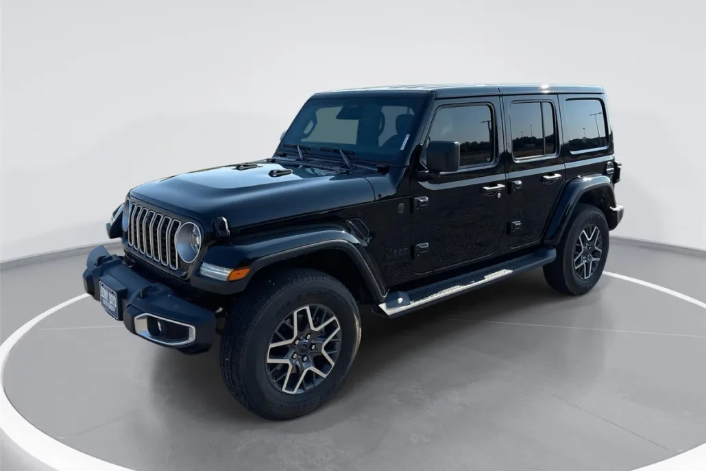 2025 Jeep Wrangler Sahara photo 1
