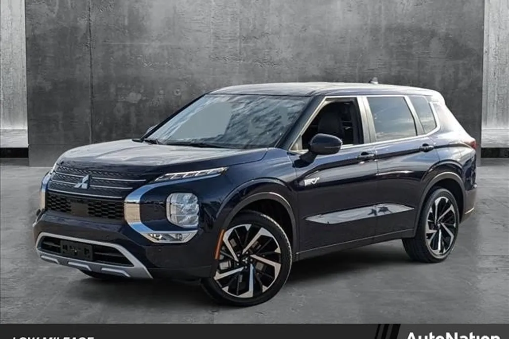 2025 Mitsubishi Outlander PHEV SE photo 1