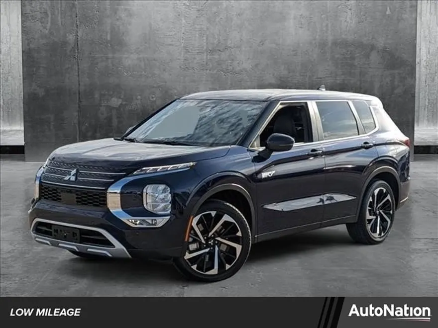 2025 Mitsubishi Outlander PHEV SE photo 1