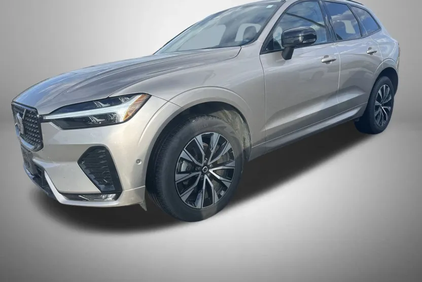 2025 Volvo XC60 B5 Plus photo 1