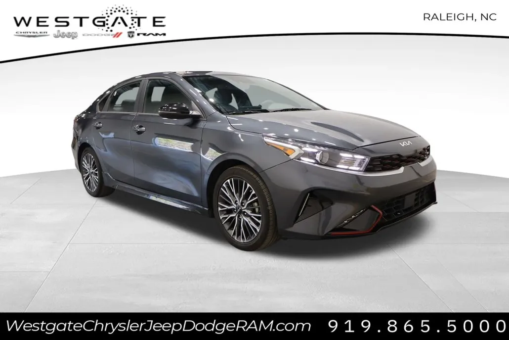 2023 Kia Forte GT-Line photo 1